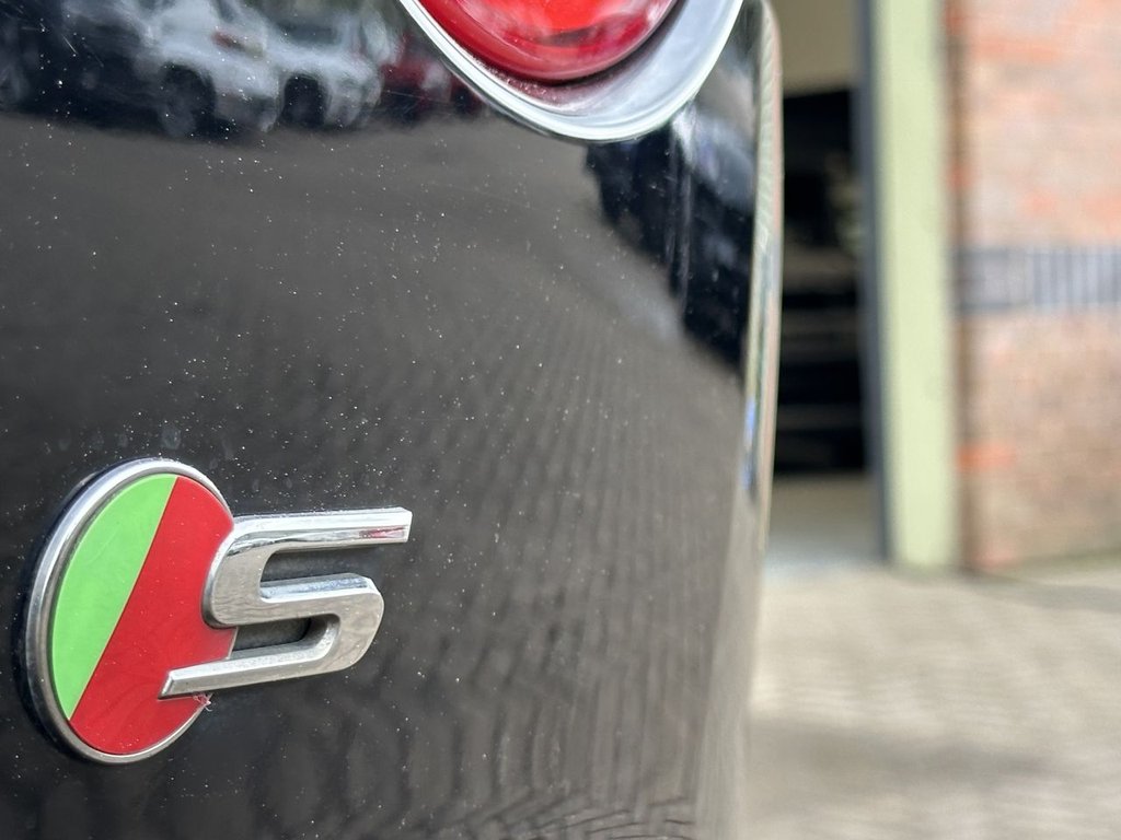 USED 2015 15 JAGUAR F-TYPE 3.0 V6 S Coupe 2dr Petrol Auto Euro 6 (s/s) (380 ps) ACTIVE EXHAUST|1 YEAR WARRANTY