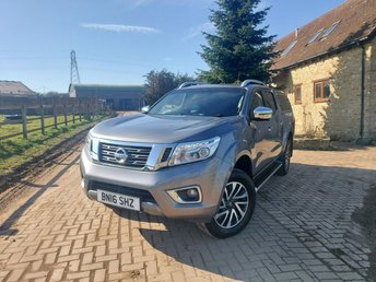 2016 NISSAN NAVARA