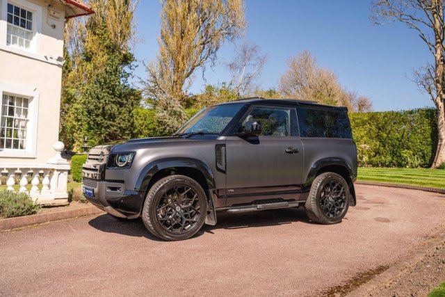 View our LAND ROVER DEFENDER