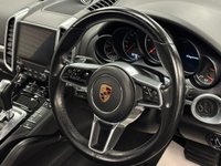 USED 2017 17 PORSCHE CAYENNE 3.0 TD V6 Platinum Edition SUV 5dr Diesel TiptronicS 4WD Euro 6 (s/s) (262 ps) UK DELIVERY FLAT FEE &pound;175 (SUBJECT TO DEAL) *OVER 100 IMAGES ON OUR WEBSITE*BESPOKE FINANCE ARRANGED*PART EXCHANGE WELCOME*ALL VEHICLES HPI CLEAR