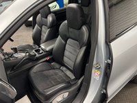 USED 2017 17 PORSCHE CAYENNE 3.0 TD V6 Platinum Edition SUV 5dr Diesel TiptronicS 4WD Euro 6 (s/s) (262 ps) UK DELIVERY FLAT FEE &pound;175 (SUBJECT TO DEAL) *OVER 100 IMAGES ON OUR WEBSITE*BESPOKE FINANCE ARRANGED*PART EXCHANGE WELCOME*ALL VEHICLES HPI CLEAR