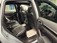 USED 2017 17 PORSCHE CAYENNE 3.0 TD V6 Platinum Edition SUV 5dr Diesel TiptronicS 4WD Euro 6 (s/s) (262 ps) UK DELIVERY FLAT FEE &pound;175 (SUBJECT TO DEAL) *OVER 100 IMAGES ON OUR WEBSITE*BESPOKE FINANCE ARRANGED*PART EXCHANGE WELCOME*ALL VEHICLES HPI CLEAR