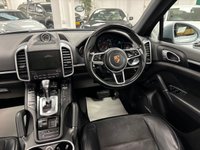 USED 2017 17 PORSCHE CAYENNE 3.0 TD V6 Platinum Edition SUV 5dr Diesel TiptronicS 4WD Euro 6 (s/s) (262 ps) UK DELIVERY FLAT FEE &pound;175 (SUBJECT TO DEAL) *OVER 100 IMAGES ON OUR WEBSITE*BESPOKE FINANCE ARRANGED*PART EXCHANGE WELCOME*ALL VEHICLES HPI CLEAR