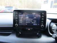 USED 2022 22 TOYOTA YARIS 1.5 VVT-h Design Hatchback 5dr Petrol Hybrid E-CVT Euro 6 (s/s) (116 ps) 