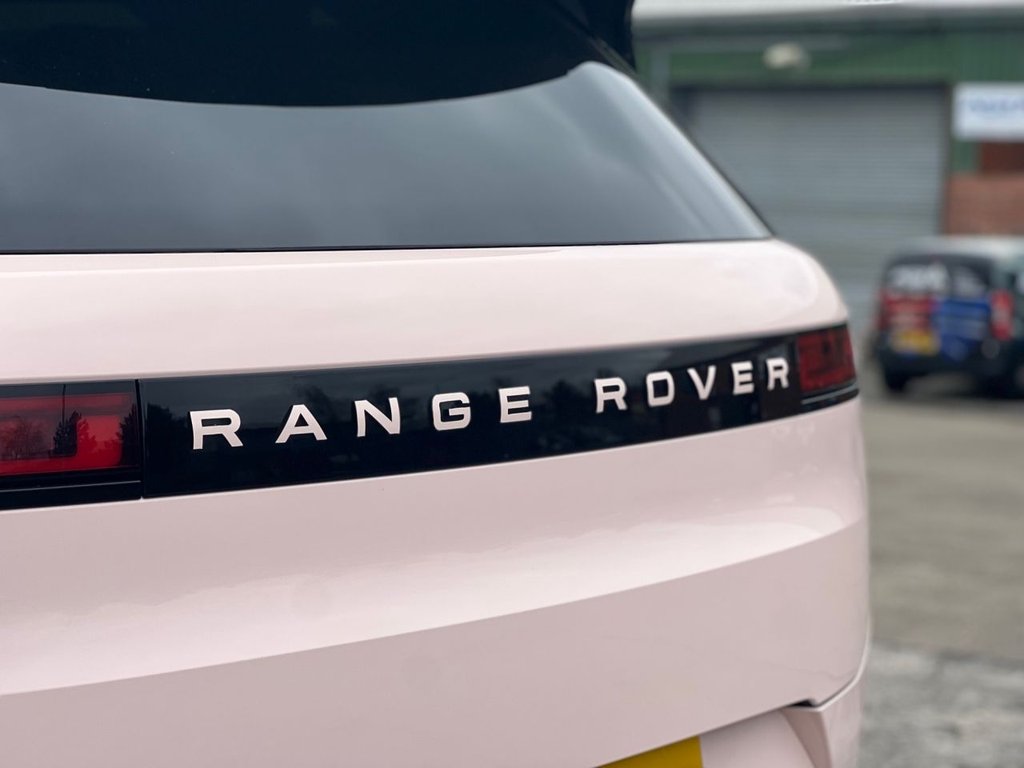 USED 2023 23 LAND ROVER RANGE ROVER SPORT 3.0 D300 MHEV Autobiography SUV 5dr Diesel Auto 4WD Euro 6 (s/s) (300 ps) **BRAND NEW 24" WHEELS**