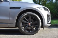 USED 2021 21 JAGUAR F-PACE 2.0 P250i R-Dynamic SE SUV 5dr Petrol Auto AWD Euro 6 (s/s) (250 ps) COLOUR REVERSE CAMERA, BLACK PACK,