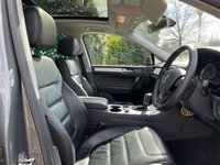 USED 2014 14 VOLKSWAGEN TOUAREG 3.0 TDI V6 BlueMotion Tech R-Line SUV 5dr Diesel Tiptronic 4WD Euro 5 (s/s) (245 ps) HEATED S/WHEEL-C/CONTROL-SATNAV