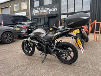 USED 2022 72 BENELLI BN 125 - BUY ONLINE 24 HRS A DAY - FINANCE AVAILABLE - ALL TYPES OF CREDIT ACCEPTED WITH LARGE SHAD TOP BOX
