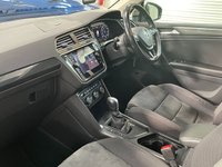 USED 2017 67 VOLKSWAGEN TIGUAN 2.0 TDI SEL SUV 5dr Diesel DSG Euro 6 (s/s) (150 ps) 
