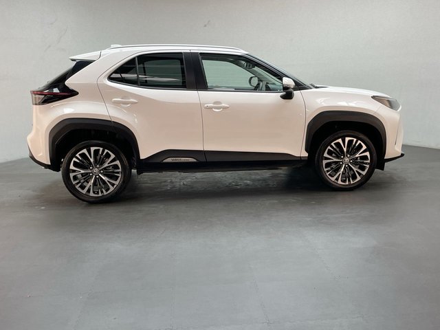 USED 2022 72 Toyota Yaris Cross 1.5 Vvt-H Excel Suv 5dr Petrol Hybrid E-Cvt Euro 6 (s/S) (116 Ps) - Heated Seats + Parking Camera