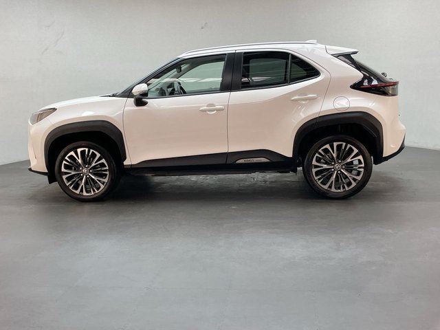 USED 2022 72 Toyota Yaris Cross 1.5 Vvt-H Excel Suv 5dr Petrol Hybrid E-Cvt Euro 6 (s/S) (116 Ps) - Heated Seats + Parking Camera