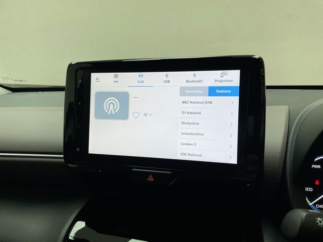 USED 2022 72 Toyota Yaris Cross 1.5 Vvt-H Excel Suv 5dr Petrol Hybrid E-Cvt Euro 6 (s/S) (116 Ps) - Heated Seats + Parking Camera