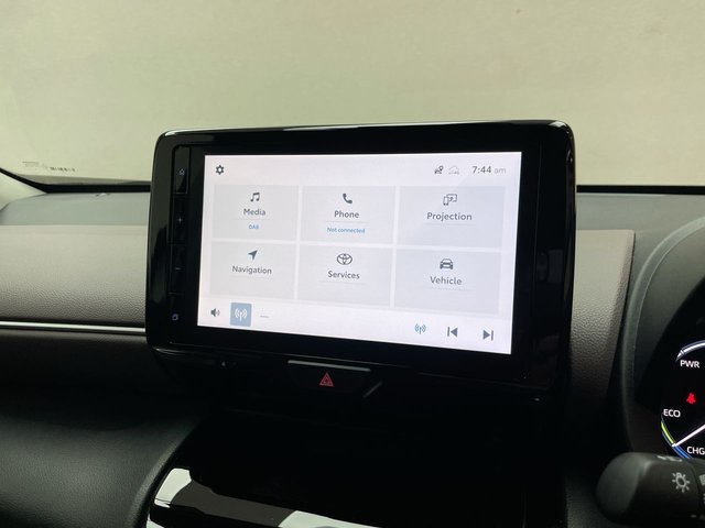 USED 2022 72 Toyota Yaris Cross 1.5 Vvt-H Excel Suv 5dr Petrol Hybrid E-Cvt Euro 6 (s/S) (116 Ps) - Heated Seats + Parking Camera