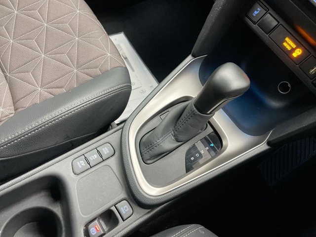 USED 2022 72 Toyota Yaris Cross 1.5 Vvt-H Excel Suv 5dr Petrol Hybrid E-Cvt Euro 6 (s/S) (116 Ps) - Heated Seats + Parking Camera