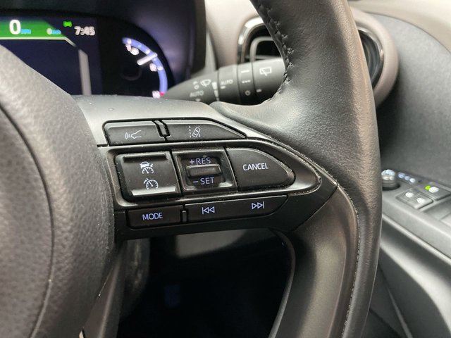 USED 2022 72 Toyota Yaris Cross 1.5 Vvt-H Excel Suv 5dr Petrol Hybrid E-Cvt Euro 6 (s/S) (116 Ps) - Heated Seats + Parking Camera