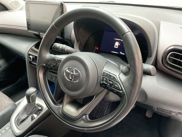 USED 2022 72 Toyota Yaris Cross 1.5 Vvt-H Excel Suv 5dr Petrol Hybrid E-Cvt Euro 6 (s/S) (116 Ps) - Heated Seats + Parking Camera