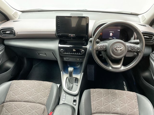USED 2022 72 Toyota Yaris Cross 1.5 Vvt-H Excel Suv 5dr Petrol Hybrid E-Cvt Euro 6 (s/S) (116 Ps) - Heated Seats + Parking Camera