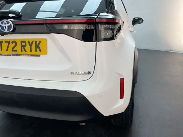 USED 2022 72 Toyota Yaris Cross 1.5 Vvt-H Excel Suv 5dr Petrol Hybrid E-Cvt Euro 6 (s/S) (116 Ps) - Heated Seats + Parking Camera