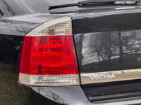 USED 2008 58 VAUXHALL VECTRA 1.8 VVT Design Hatchback 5dr Petrol Manual (173 g/km, 138 bhp) 