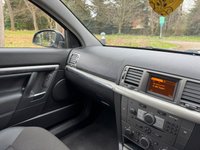 USED 2008 58 VAUXHALL VECTRA 1.8 VVT Design Hatchback 5dr Petrol Manual (173 g/km, 138 bhp) 