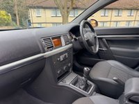 USED 2008 58 VAUXHALL VECTRA 1.8 VVT Design Hatchback 5dr Petrol Manual (173 g/km, 138 bhp) 