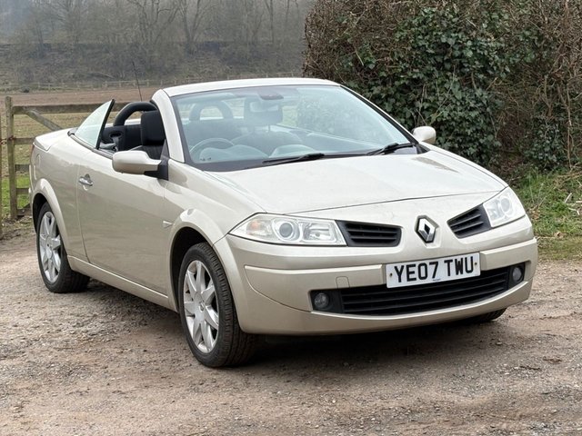 2007 07 Renault Megane 1.6 VVT Dynamique Convertible 2dr Petrol Manual (166 g/km, 111 bhp)