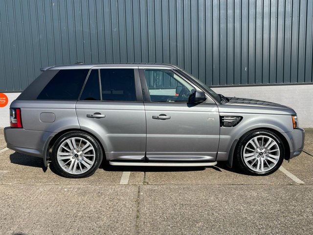 View our LAND ROVER RANGE ROVER SPORT