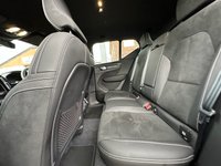 USED 2024 24 VOLVO XC40 2.0 B3 MHEV Plus SUV 5dr Petrol Hybrid DCT Auto Euro 6 (s/s) (163 ps) **SATNAV~CAMERA~HEATED SEATS**