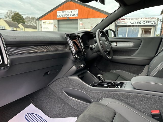 2024 Volvo Xc40 2L Plus 5dr - Photo 11