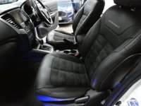 USED 2019 69 MITSUBISHI L200 2.2 DI-D DC Barbarian X Pickup Double Cab 4dr Diesel Auto 4WD Euro 6 (s/s) (150 ps) CARPLAY PART LEATHER HEATED SEATS HEATED STEERING WHHEL REAR VIEW CAMERA CRUISE CONTROL PARKING SENSORS 2 OWNERS SERVICE HISTORY WARRANTY