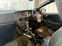 USED 2015 65 VOLVO V40 2.0 T2 R-Design Hatchback 5dr Petrol Manual Euro 6 (s/s) (122 ps)+1 OWNER FROM NEW+FSH 9 STAMPS+MEDIA+BLUETOOTH 1 OWNER FROM NEW+FSH 9 STAMPS+HALF LEATHER SEATS+CLIMATE+ALLOYS+BLUETOOTH+MEDIA+APPS+HPI CLEAR