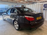 USED 2009 09 BMW 5 SERIES 2.0 520d SE Business Edition Saloon 4dr Diesel Manual Euro 4 (177 ps)+2 KEYS+LEATHER+MEDIA+BLUETOOTH+HISTORY+ 2 KEYS+HISTORY+ALLOYS+CRUISE+FULL LEATHER SEATS+BLUETOOTH+NAV+AIRCON+HPI CLEAR