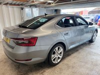 USED 2021 21 SKODA SUPERB 1.4 TSI iV 13kWh SE L Hatchback 5dr Petrol Plug-in Hybrid DSG Euro 6 (s/s) (218 ps)+1 FORMER KEEPER+2 KEYS+FSH+LEATHER SEATS+MEDIA+NAVIGATION+APPS 2 KEYS+1 FORMER KEEPER+FSH+NAV+FULL LEATHER SEATS+CLIMATE+CRUISE+ALLOYS+BLUETOOTH+MEDIA+PARKING SENSORS+HEATED FRONT SEATS+HPI CLEAR