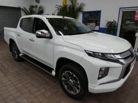USED 2019 69 MITSUBISHI L200 2.2 DI-D DC Warrior Pickup Double Cab 4dr Diesel Auto 4WD Euro 6 (s/s) (150 ps) 4WD APP SAT NAV LEATHER REAR VIEW CAMERA 1 OWNER SERVICE HISTORY WARRANTY