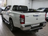 USED 2019 69 MITSUBISHI L200 2.2 DI-D DC Warrior Pickup Double Cab 4dr Diesel Auto 4WD Euro 6 (s/s) (150 ps) 4WD APP SAT NAV LEATHER REAR VIEW CAMERA 1 OWNER SERVICE HISTORY WARRANTY