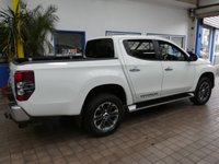 USED 2019 69 MITSUBISHI L200 2.2 DI-D DC Warrior Pickup Double Cab 4dr Diesel Auto 4WD Euro 6 (s/s) (150 ps) 4WD APP SAT NAV LEATHER REAR VIEW CAMERA 1 OWNER SERVICE HISTORY WARRANTY