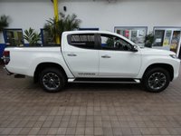USED 2019 69 MITSUBISHI L200 2.2 DI-D DC Warrior Pickup Double Cab 4dr Diesel Auto 4WD Euro 6 (s/s) (150 ps) 4WD APP SAT NAV LEATHER REAR VIEW CAMERA 1 OWNER SERVICE HISTORY WARRANTY
