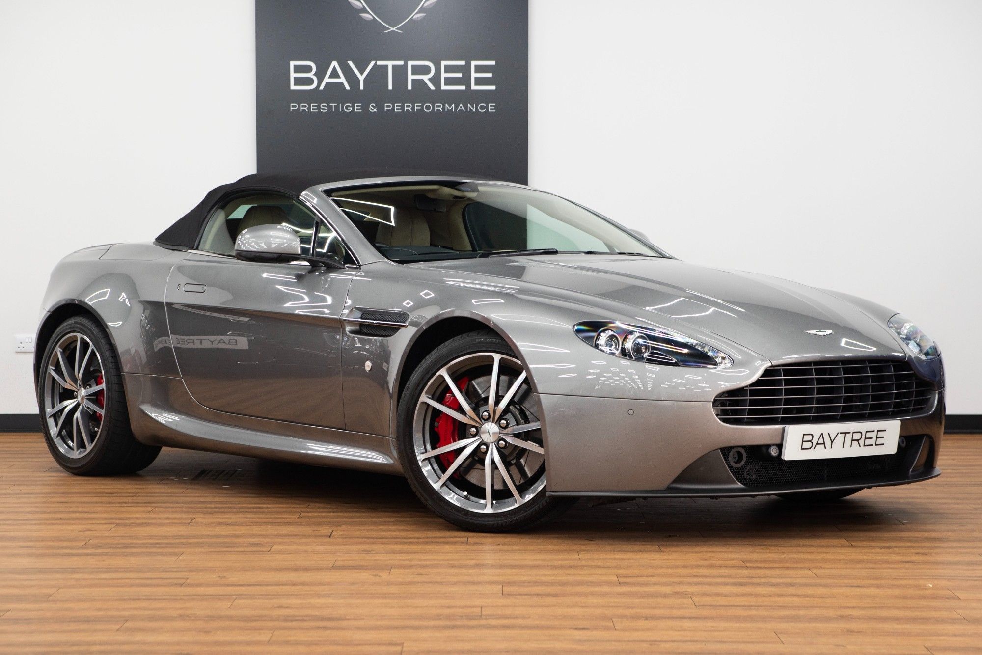 USED 2016 16 ASTON MARTIN VANTAGE 4.7 V8 Roadster 2dr Petrol Sportshift II  