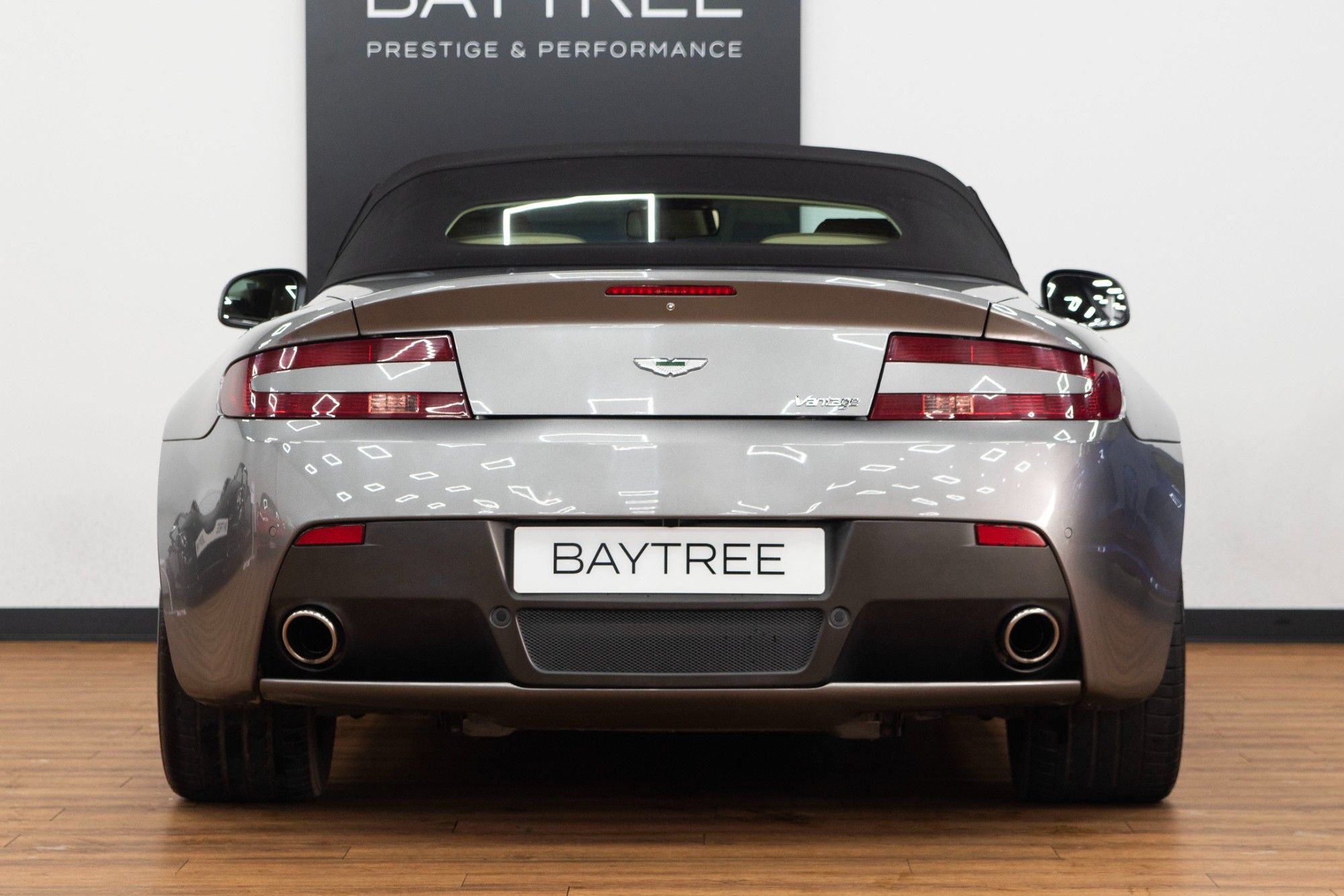 USED 2016 16 ASTON MARTIN VANTAGE 4.7 V8 Roadster 2dr Petrol Sportshift II  