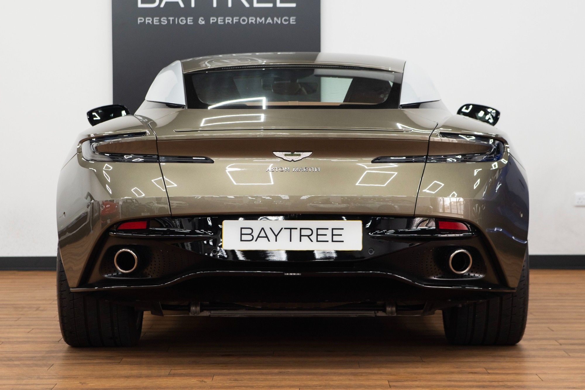 USED 2018 18 ASTON MARTIN DB11 4.0 V8 Coupe 2dr 