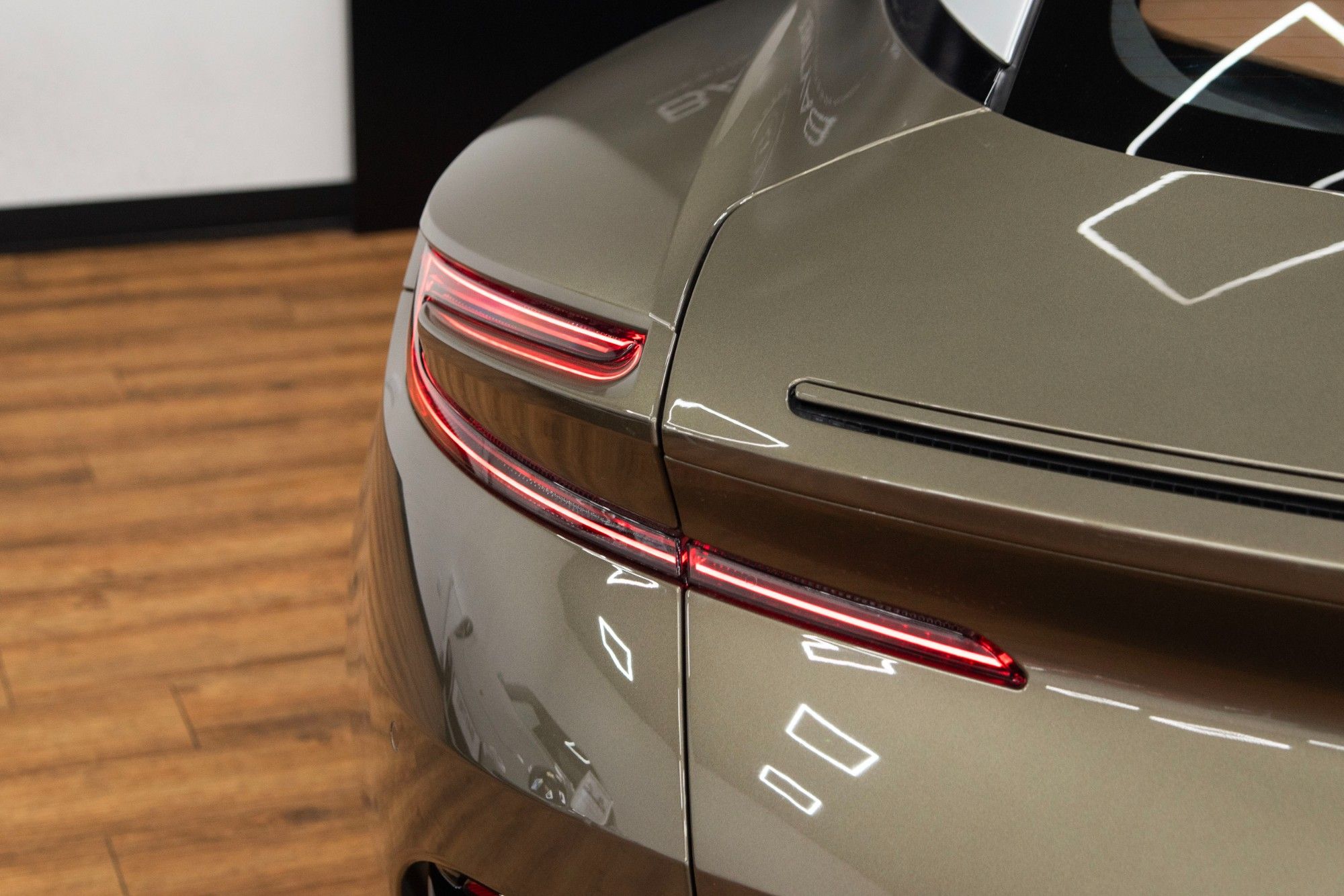 USED 2018 18 ASTON MARTIN DB11 4.0 V8 Coupe 2dr 