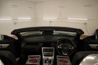 USED 2017 67 MERCEDES-BENZ SLC 2.1 SLC250d AMG Line Convertible 2dr Diesel G-Tronic Euro 6 (s/s) (204 ps) HEATED AIR SCARF HEATED SEATS PANORAMIC GLASS ROOF LOW MILES