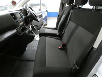 USED 2022 72 TOYOTA PROACE VERSO 1.5D Shuttle Medium MPV 5dr Diesel Manual MWB Euro 6 (s/s) (9 Seat) (120 ps) 9 SEAT SAT NAV BLUETOOTH PARKING SENSORS 1 OWNER SERVICE HISTORY TOYOTA WARRANTY TILL OCT 2032