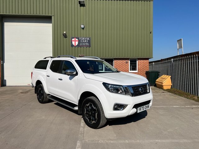 2020 70 Nissan Navara 2.3 dCi Tekna Pickup Double Cab 4dr Diesel Manual 4WD Euro 6 (s/s) (190 ps)