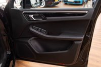 USED 2017 PORSCHE MACAN 3.0 TD V6 S SUV 