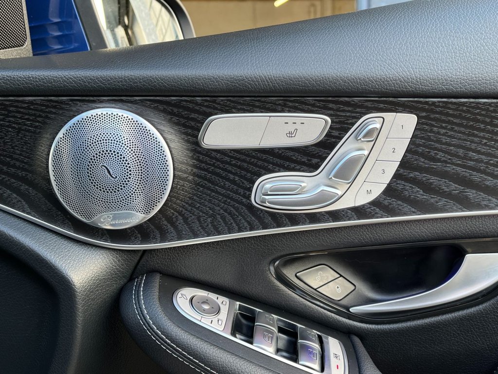 USED 2020 20 MERCEDES-BENZ GLC 2.0 GLC300d AMG Line (Premium Plus) SUV 5dr Diesel G-Tronic+ 4MATIC Euro 6 (s/s) (245 ps) 