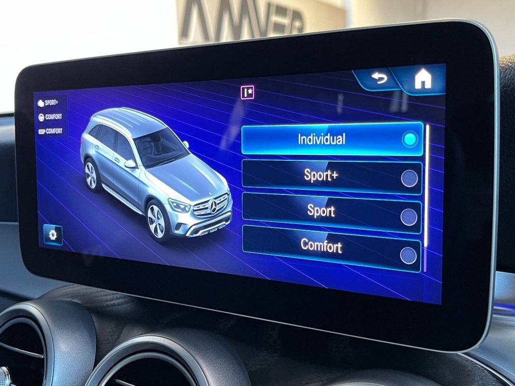 USED 2020 20 MERCEDES-BENZ GLC 2.0 GLC300d AMG Line (Premium Plus) SUV 5dr Diesel G-Tronic+ 4MATIC Euro 6 (s/s) (245 ps) 
