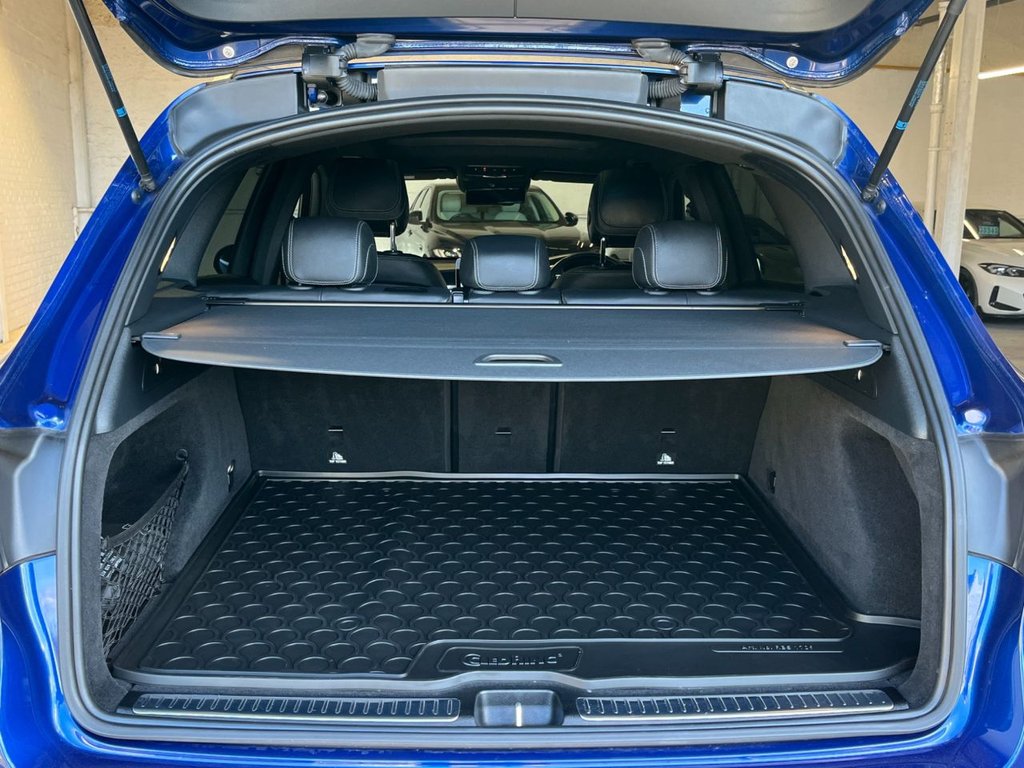 USED 2020 20 MERCEDES-BENZ GLC 2.0 GLC300d AMG Line (Premium Plus) SUV 5dr Diesel G-Tronic+ 4MATIC Euro 6 (s/s) (245 ps) 