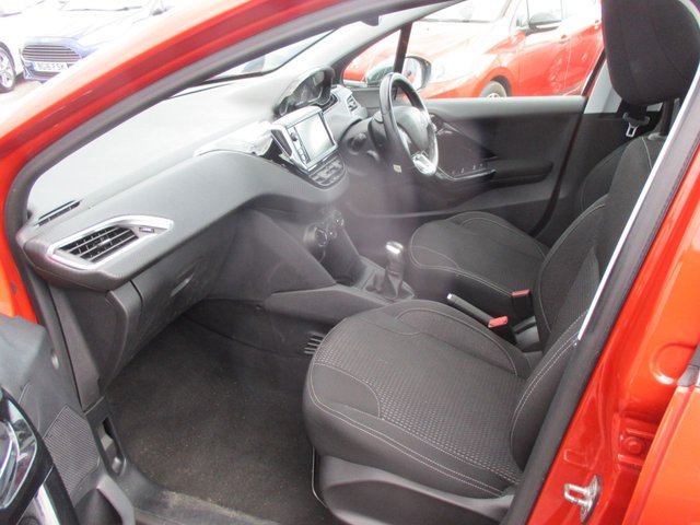 View our PEUGEOT 208