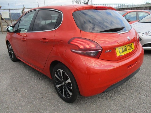 View our PEUGEOT 208